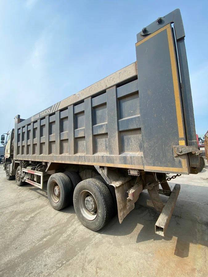 FAW CA3310P66K24T4E5 8х4,  116 804 км, 2021 года в лизинг