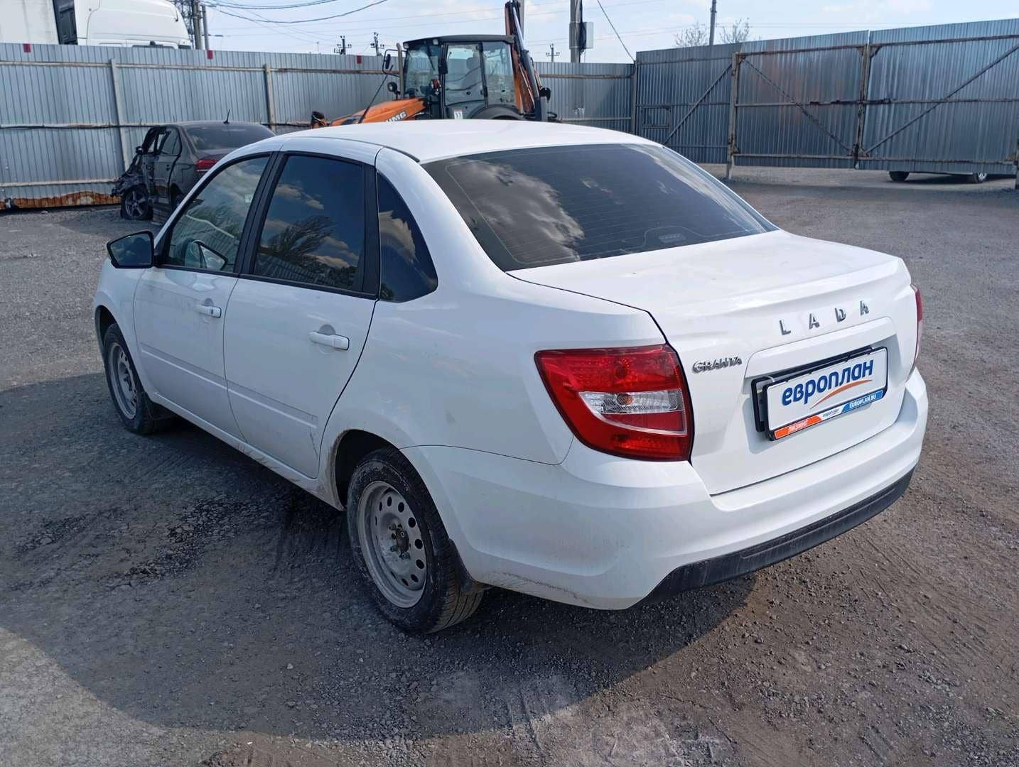 Lada Granta седан,  22 374 км, 2025 года в лизинг