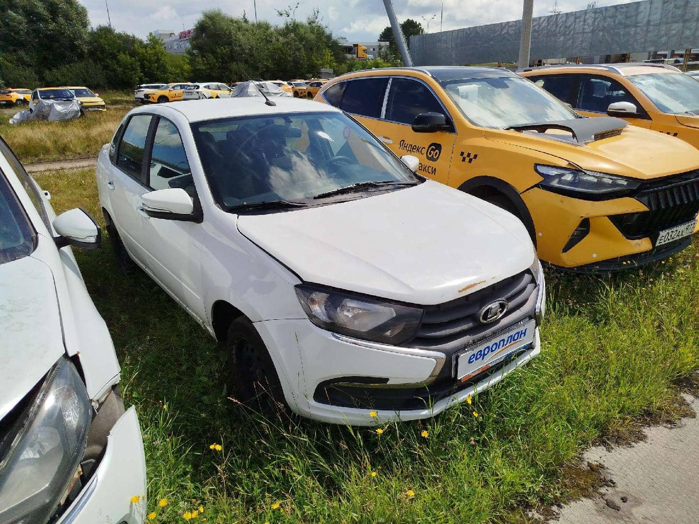 Lada Granta седан,  107 782 км, 2023 года в лизинг