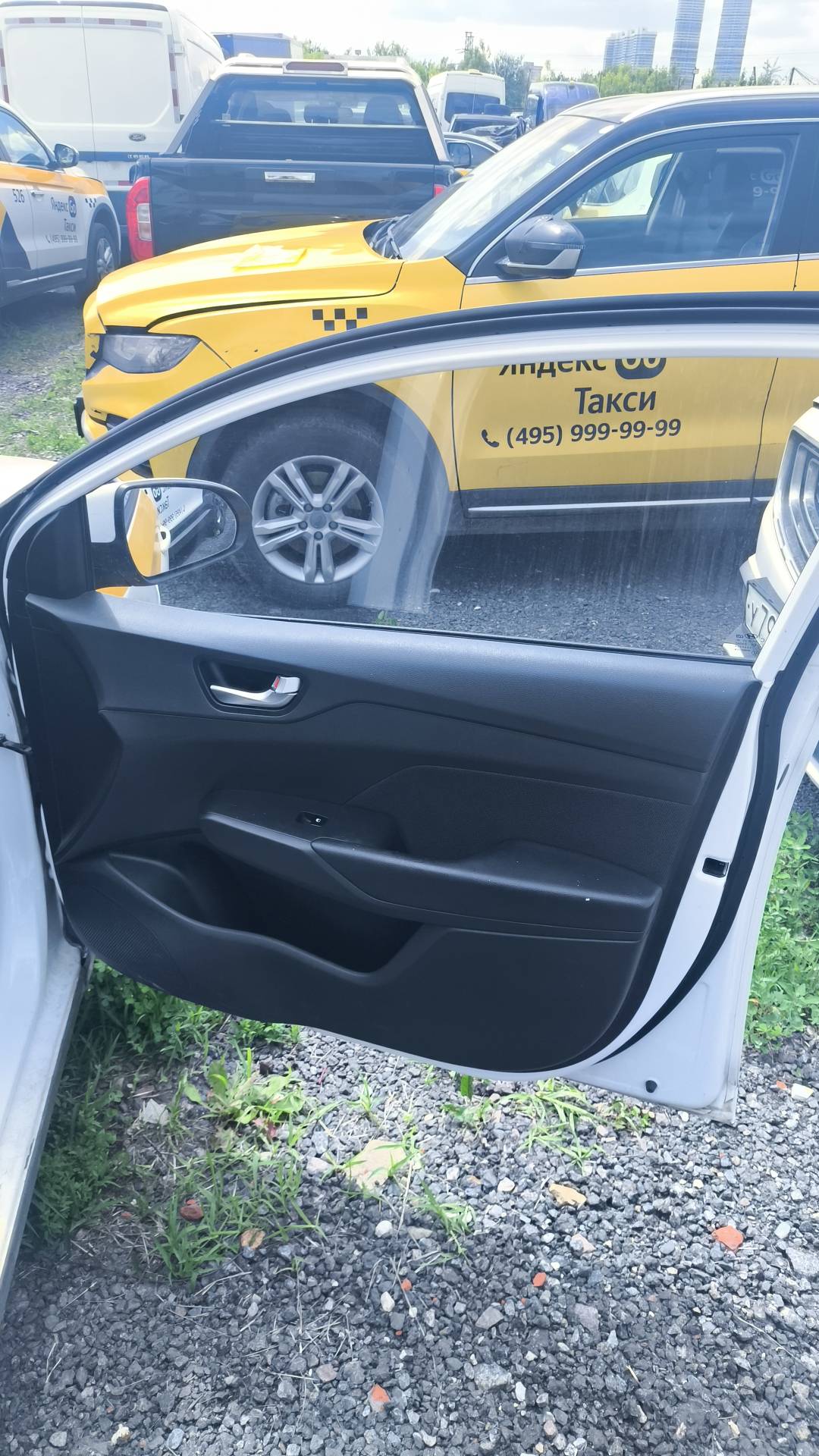 Hyundai Solaris,  219 880 км, 2021 года в лизинг