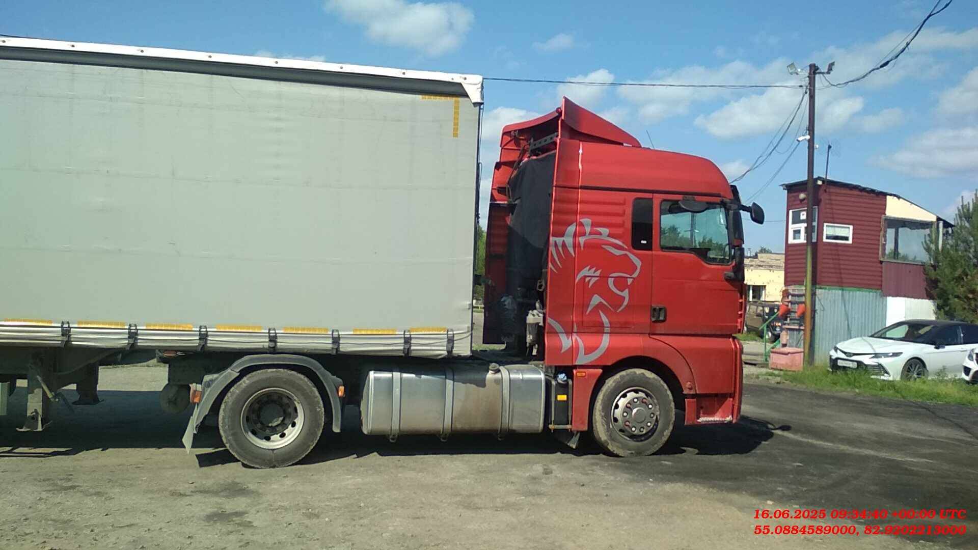 Sitrak C7H 4x2 ZZ4186V361HE,  489 899 км, 2022 года в лизинг