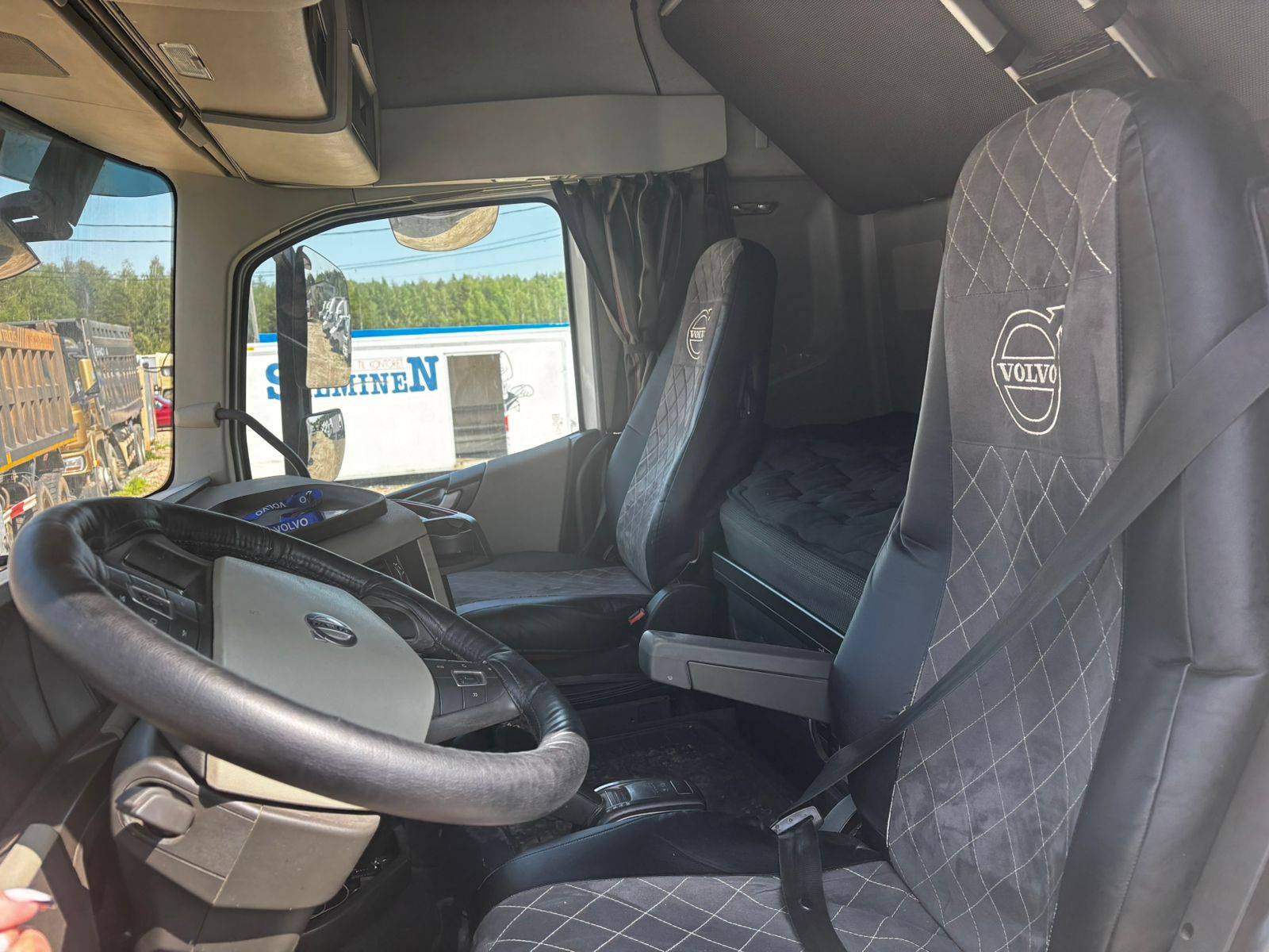 Volvo FH 460 4x2 (FH Globetrotter) Лот 000007053