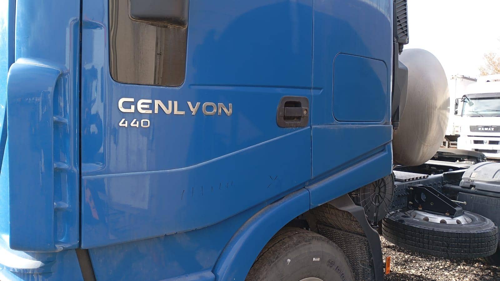 HONGYAN CQ4187HD12381T LNG,  6 000 км, 2023 года в лизинг