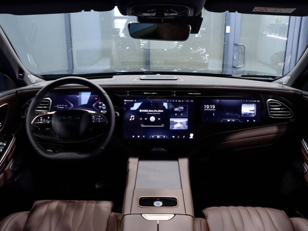 EXEED VX President 6 мест 2.0T 8AT 4WD