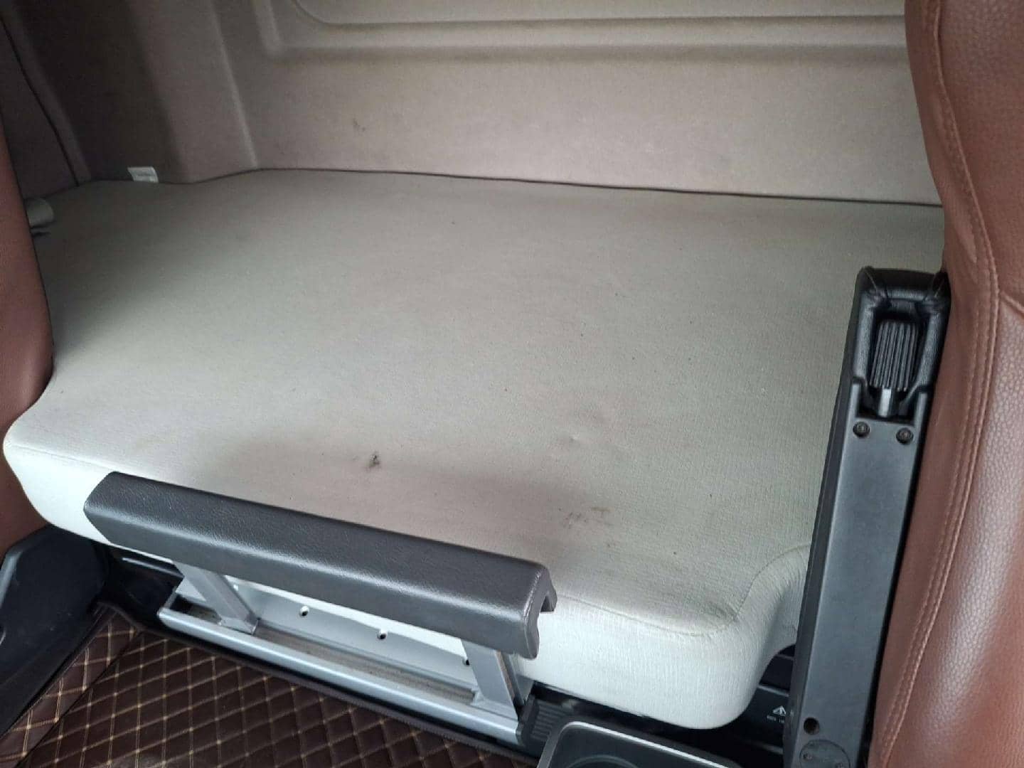 DongFeng GX DFH4180 4x2,  508 933 км, 2023 года в лизинг