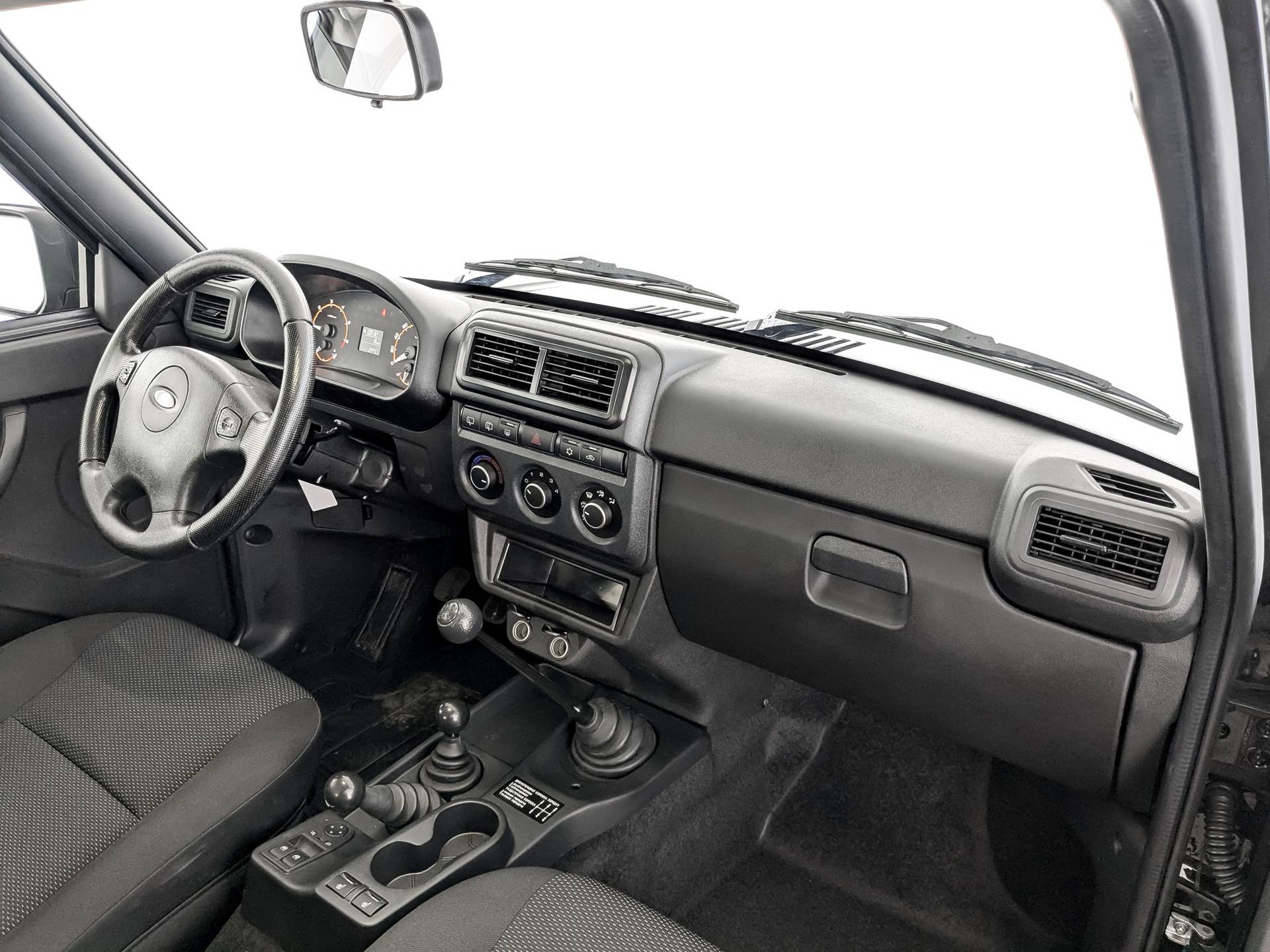 Lada Niva Legend Bronto Luxe 1.7 5MT