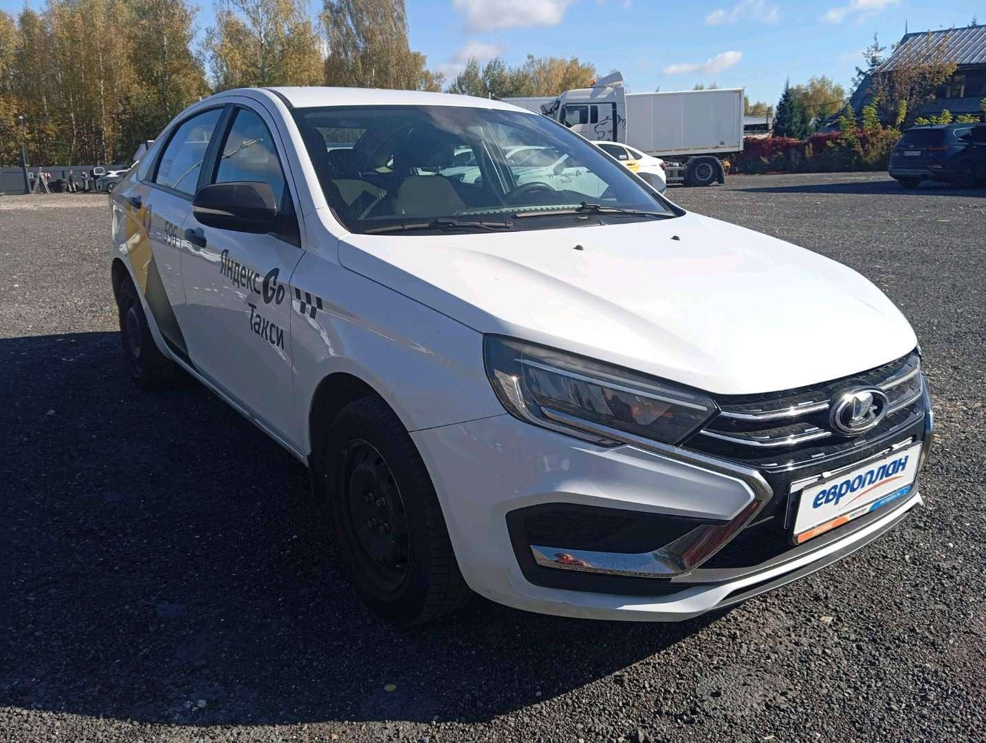 Lada Vesta седан,  141 893 км, 2023 года в лизинг