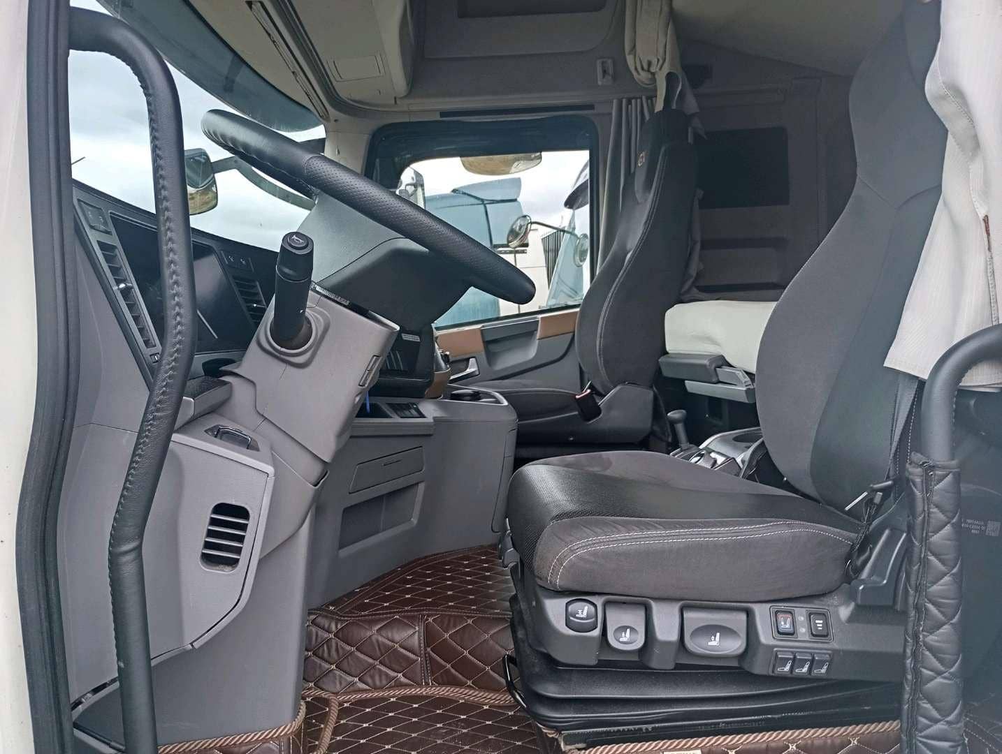 DongFeng GX DFH4180 4x2,  656 757 км, 2024 года в лизинг