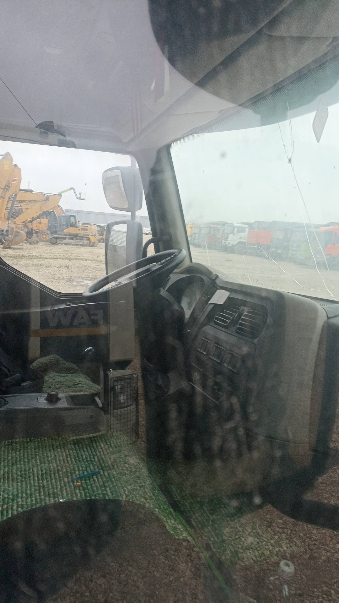 DAF LF 210 FA 4x2 (Sleeper Cab),  408 219 км, 2021 года в лизинг