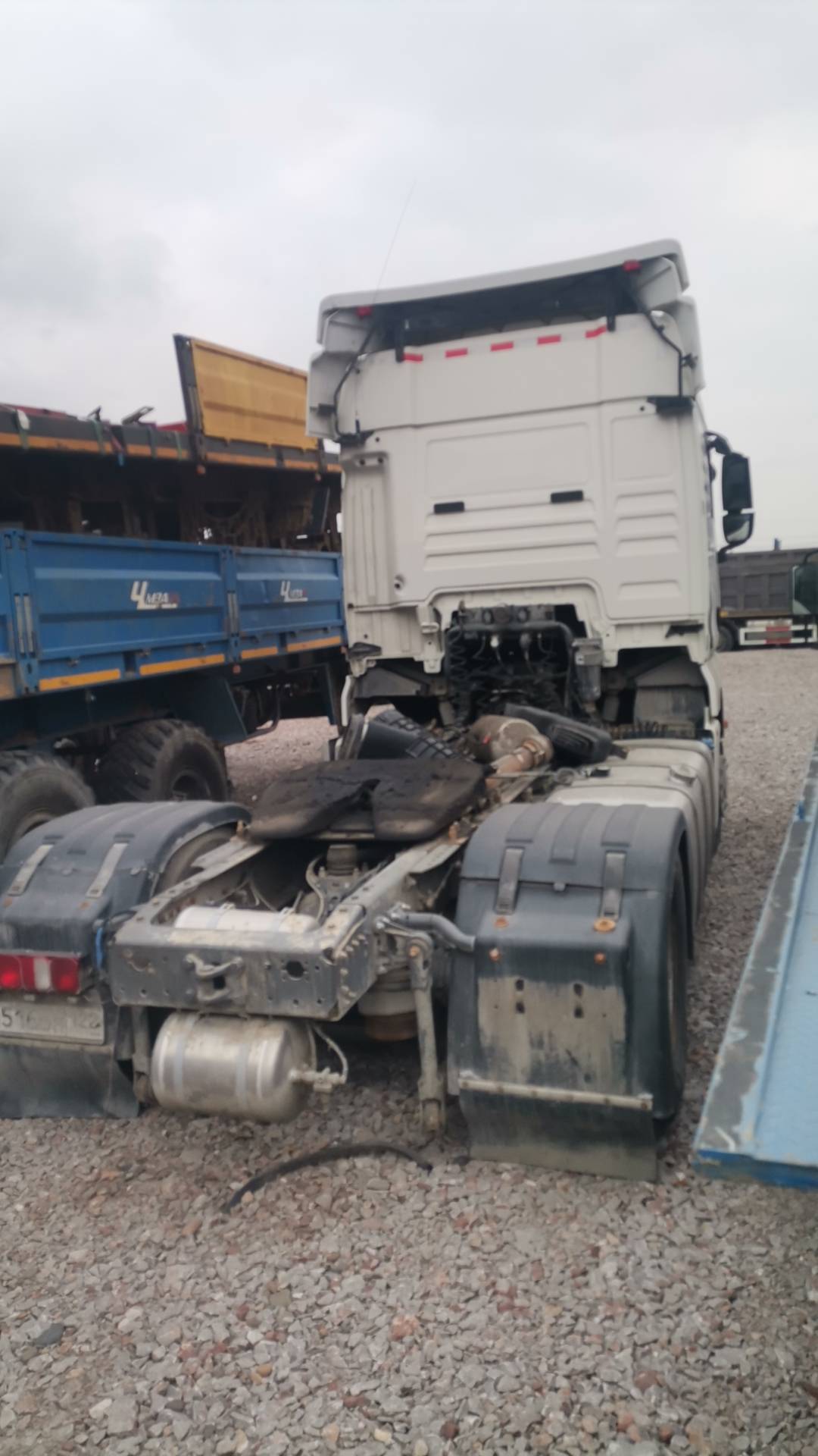 Sitrak C7H 4x2 ZZ4186V361HE,  363 313 км, 2023 года в лизинг