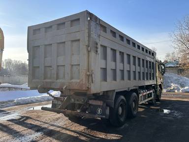 Shacman SX33186T366