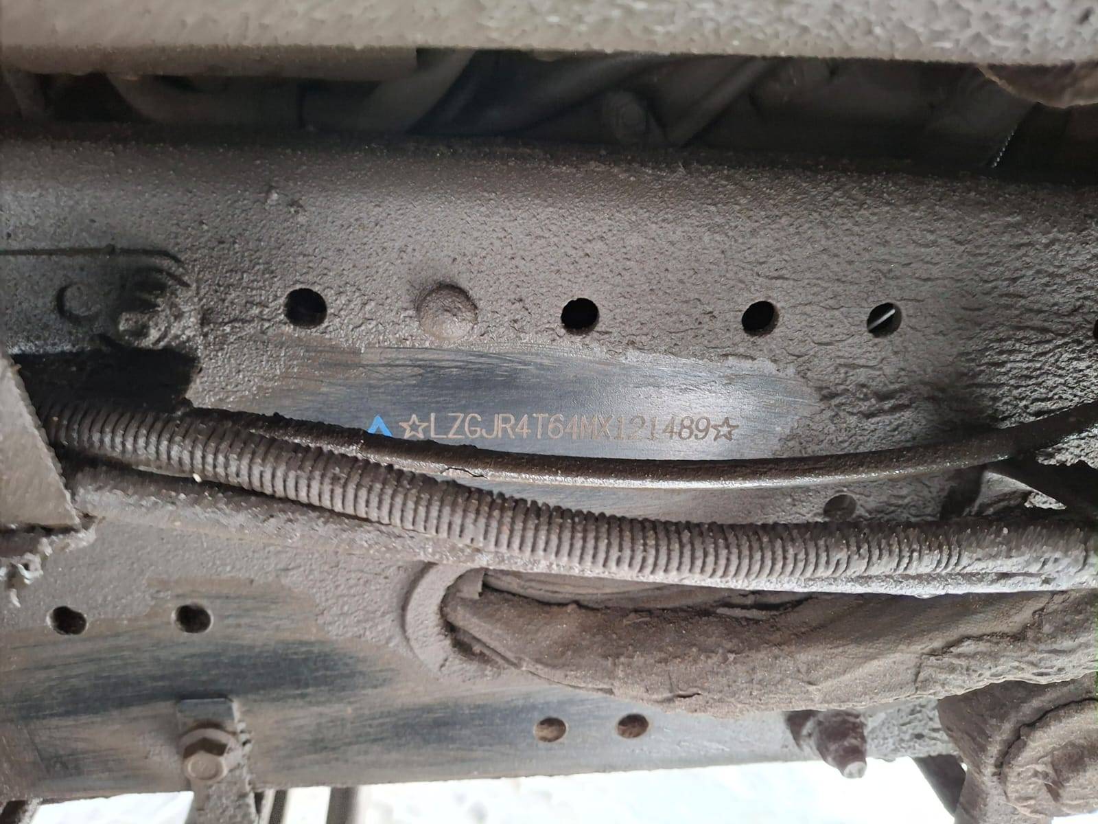 Shacman SX5318GJB6T326  Лот 000006704