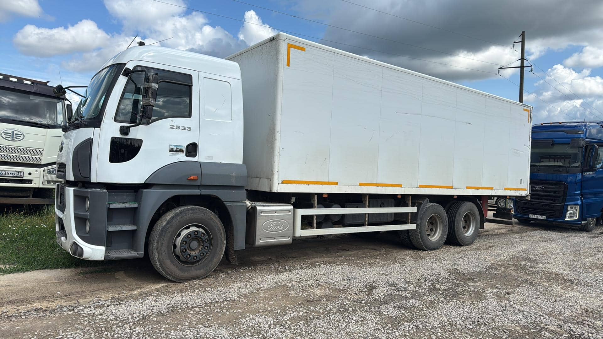 Ford CKL1 (Cargo) 6x2,  269 134 км, 2019 года в лизинг