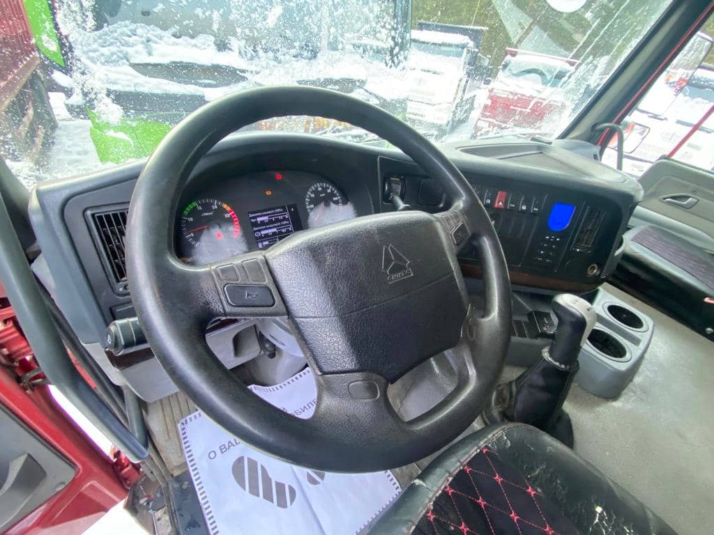 HOWO ZZ3407S3867Е 8х4,  218 012 км, 2021 года в лизинг