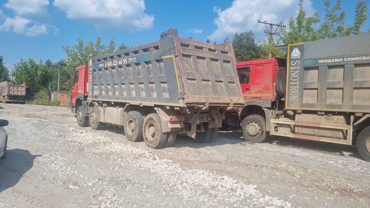 HOWO ZZ3407S3867E 8x4,  181 284 км, 2022 года