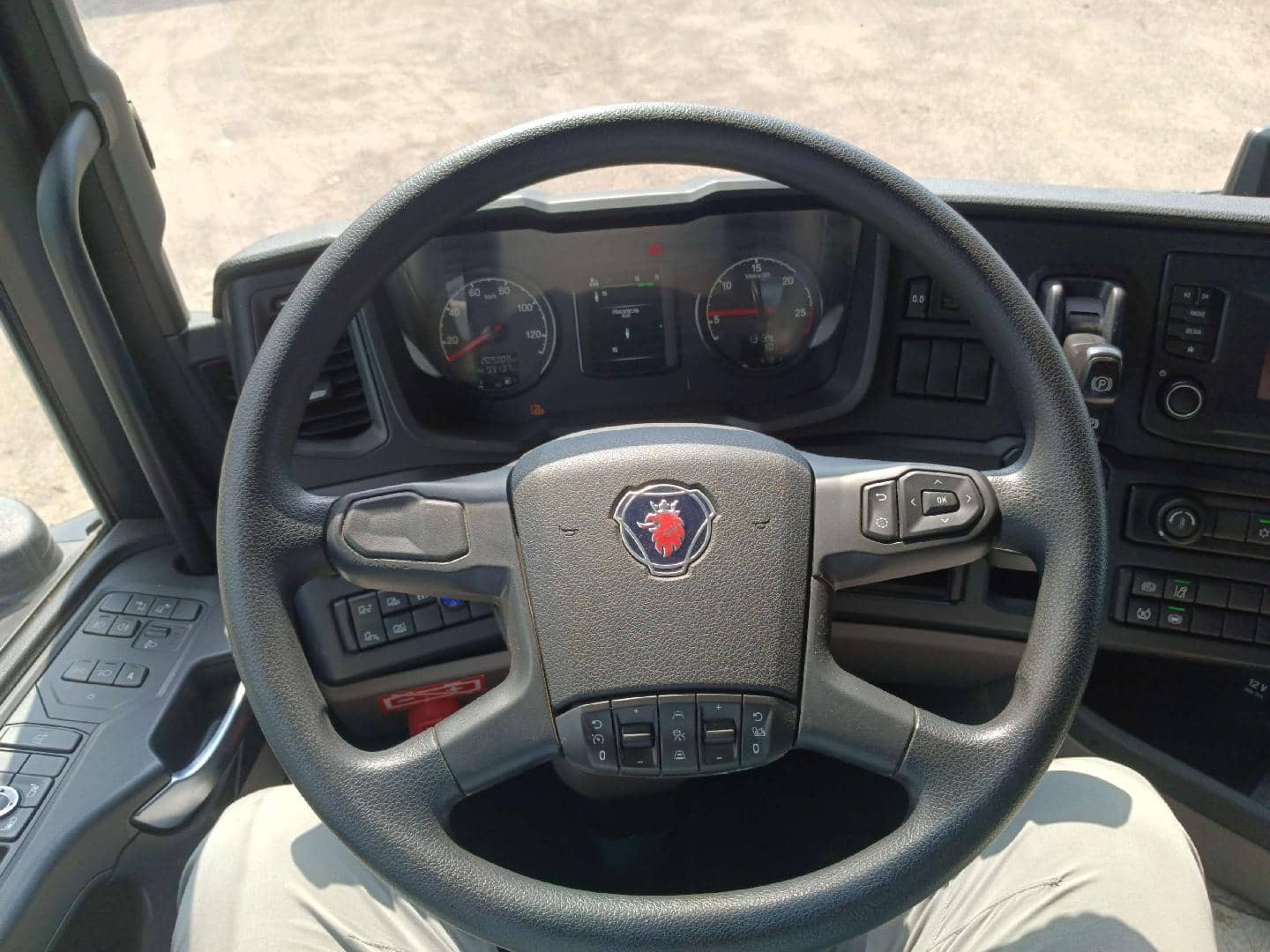 SCANIA G 450 4x2,  209 009 км, 2024 года в лизинг