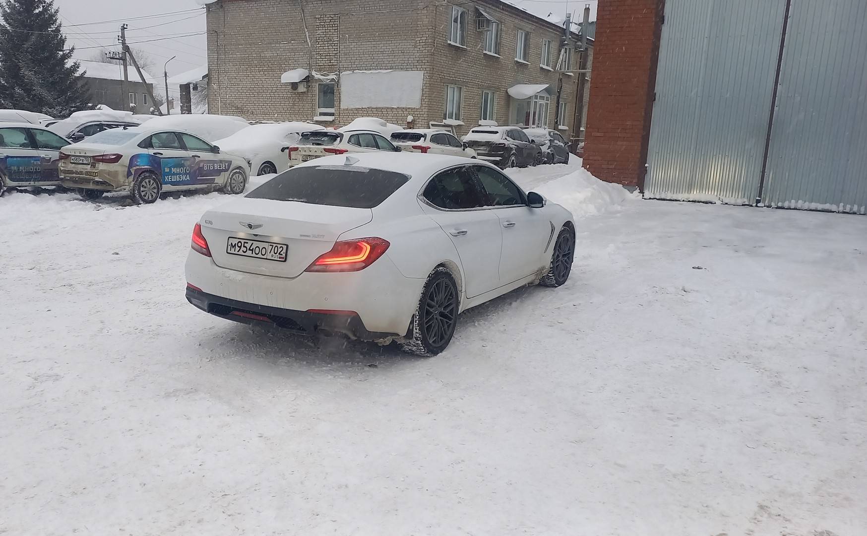 Genesis G70,  182 657 км, 2018 года в лизинг