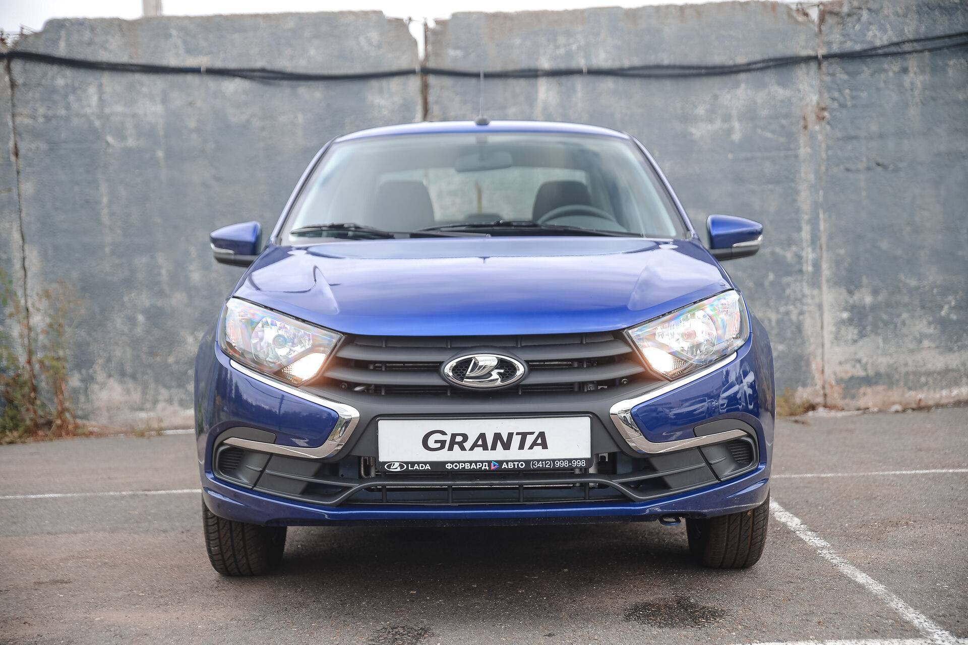 Lada Granta седан Classic 24 Кондиционер 1.6 90hp 5MT