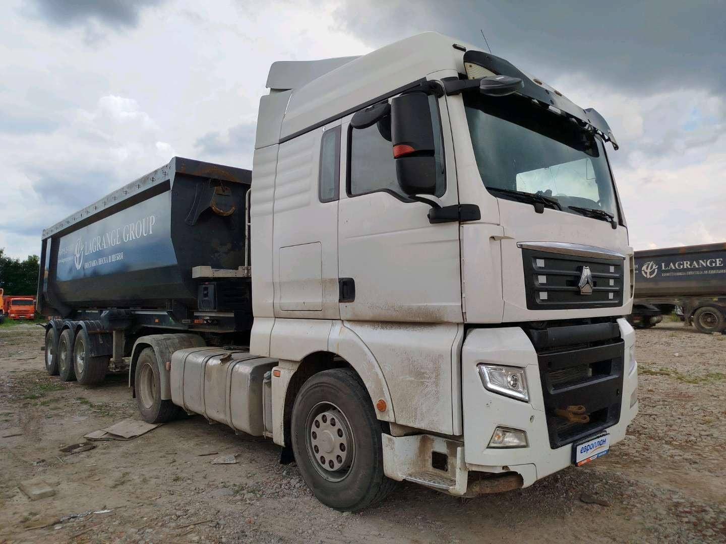 Sitrak C7H 4x2 ZZ4186V361HE,  794 191 км, 2022 года в лизинг