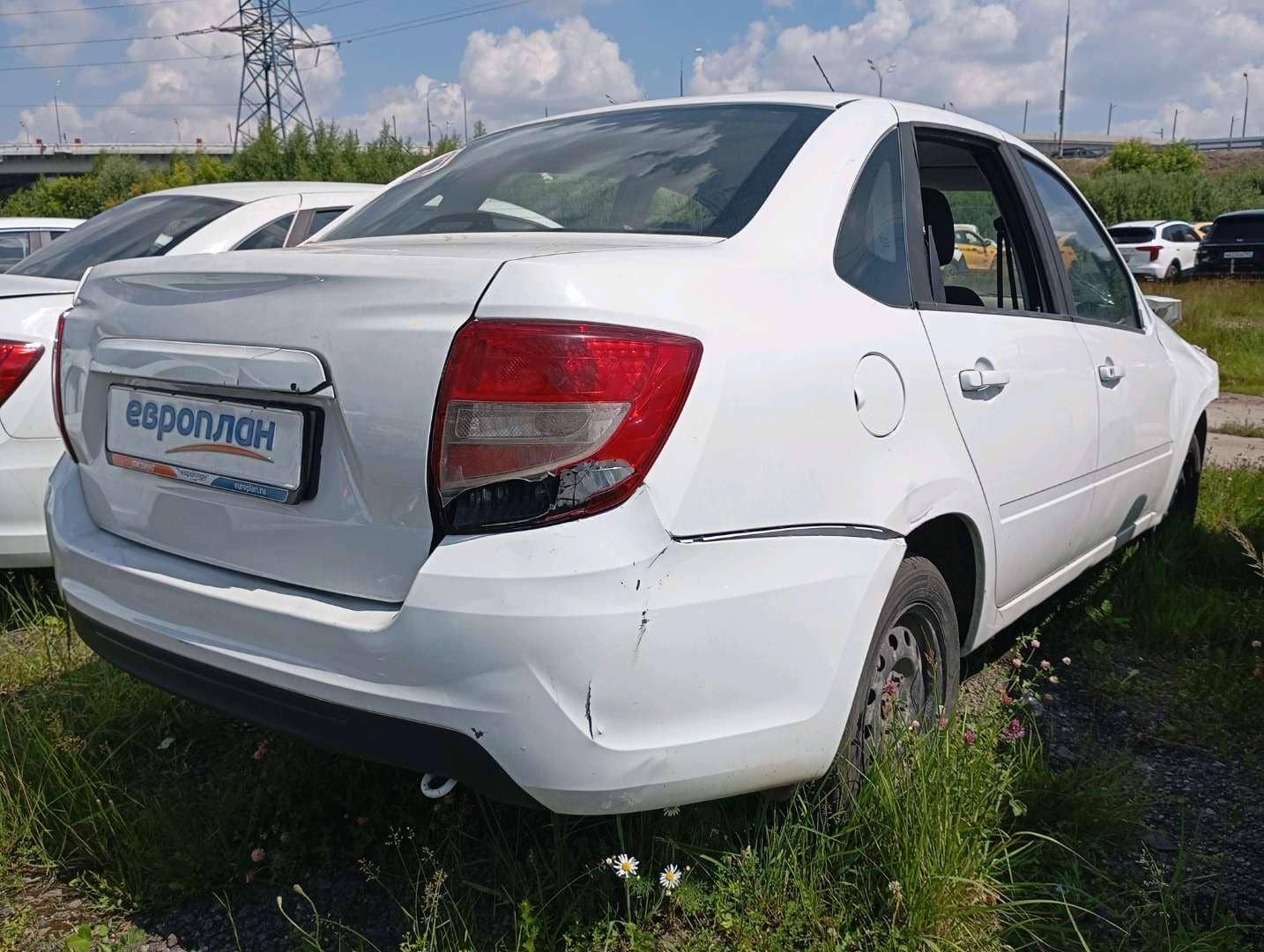 Lada Granta седан,  100 000 км, 2023 года в лизинг