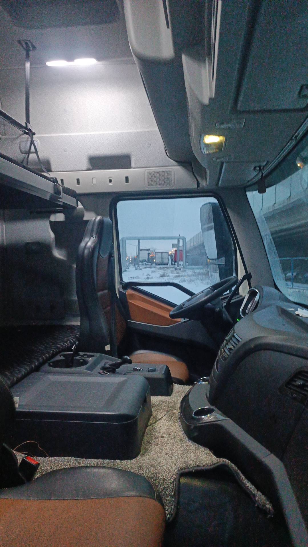 FAW CA4180P66K25E5 4x2,  149 594 км, 2023 года в лизинг