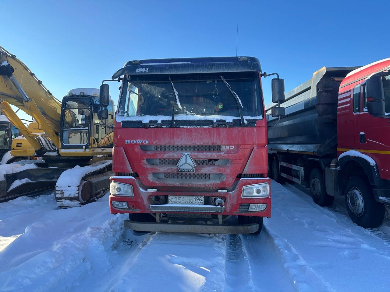 HOWO ZZ3407S3867Е 8х4,  268 880 км, 2022 года в лизинг