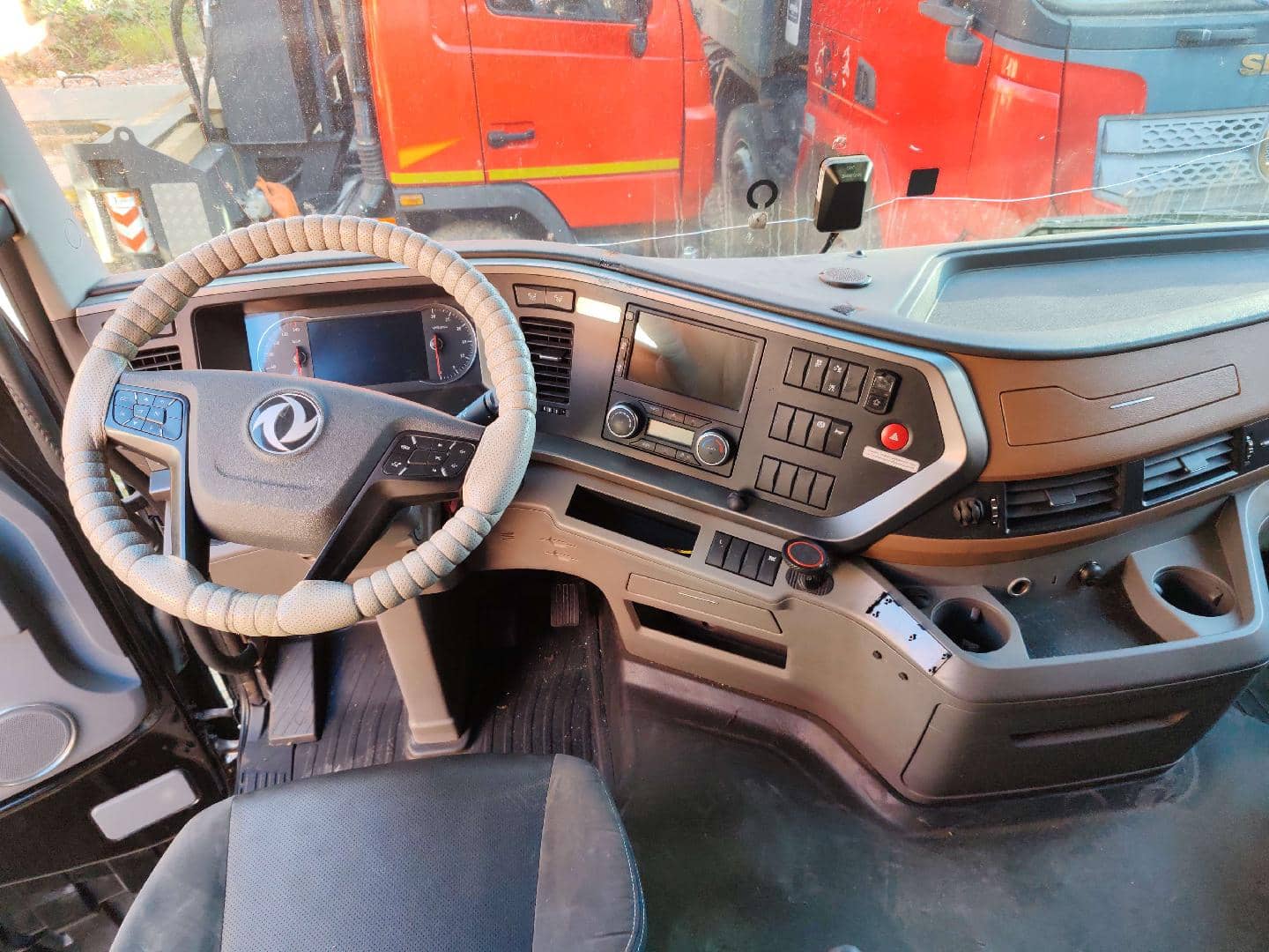 DongFeng GX DFH4180 4x2,  224 182 км, 2024 года в лизинг