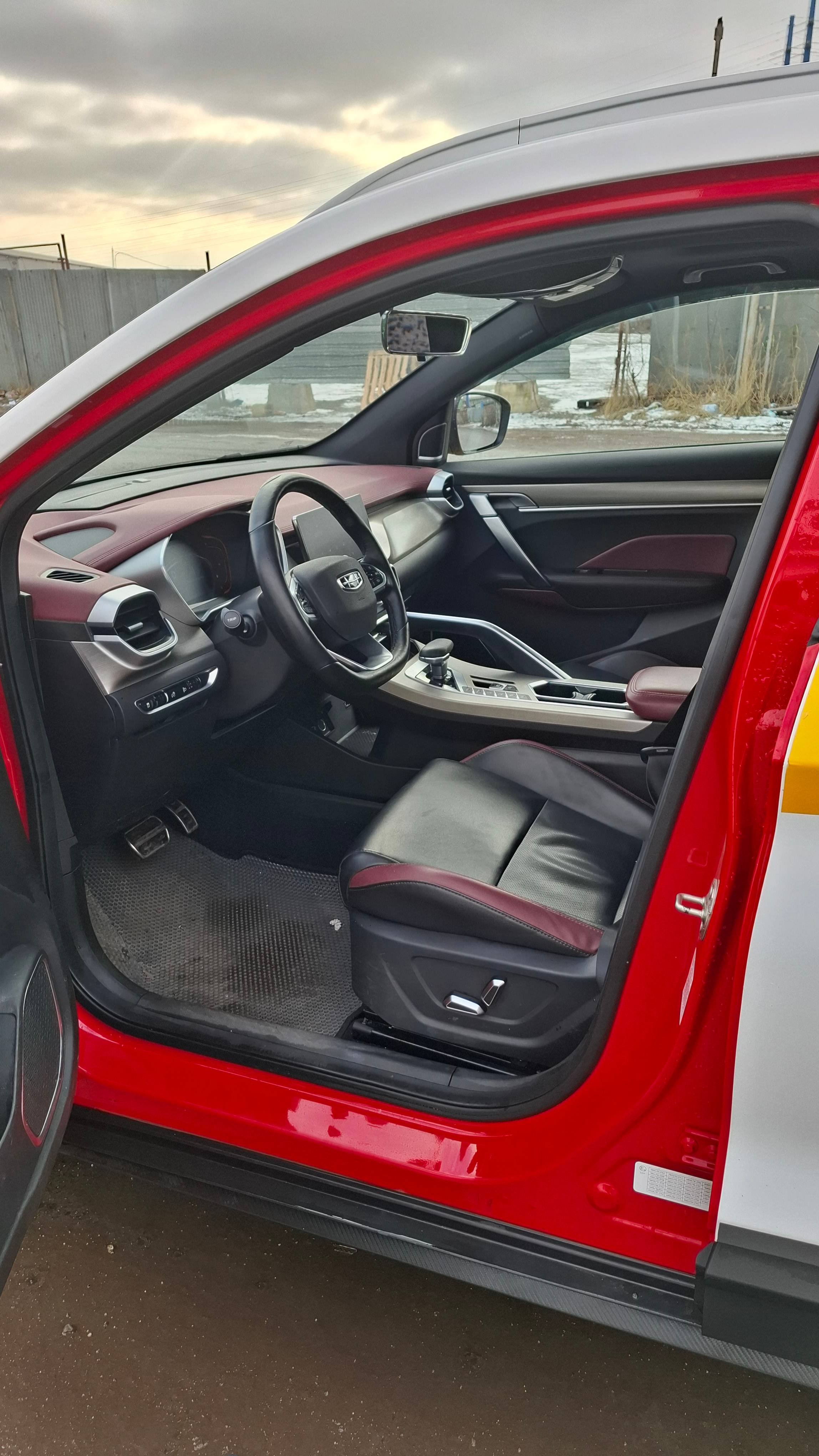Geely Coolray,  128 110 км, 2023 года в лизинг