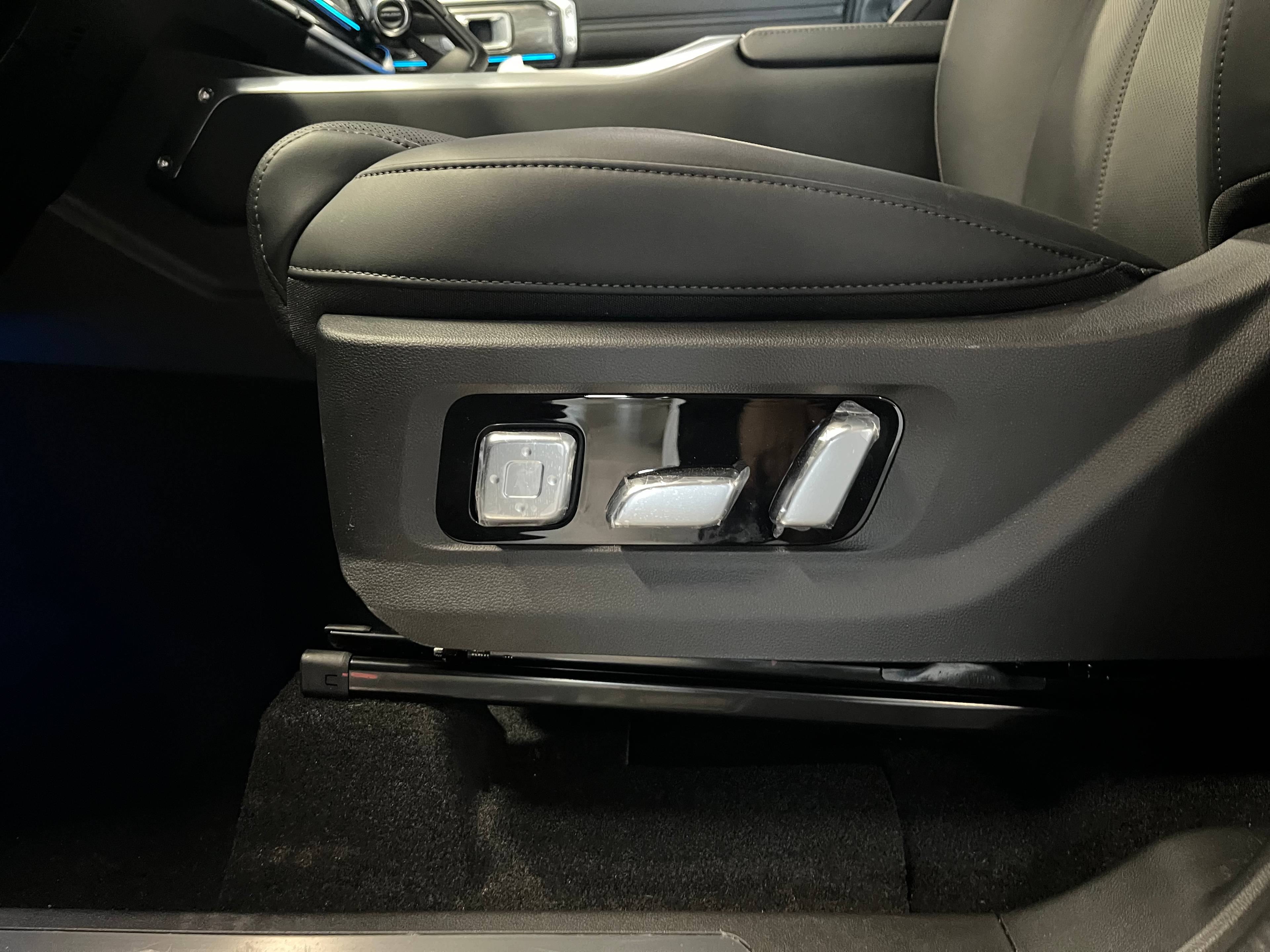 Tank 400 2.0T AT 4WD Premium