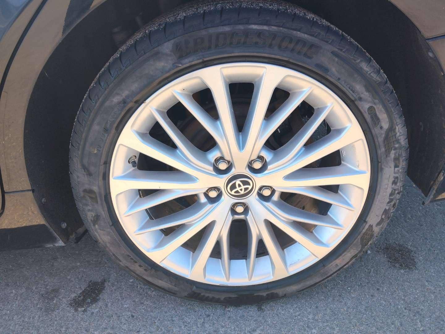 Toyota Camry,  229 941 км, 2020 года в лизинг