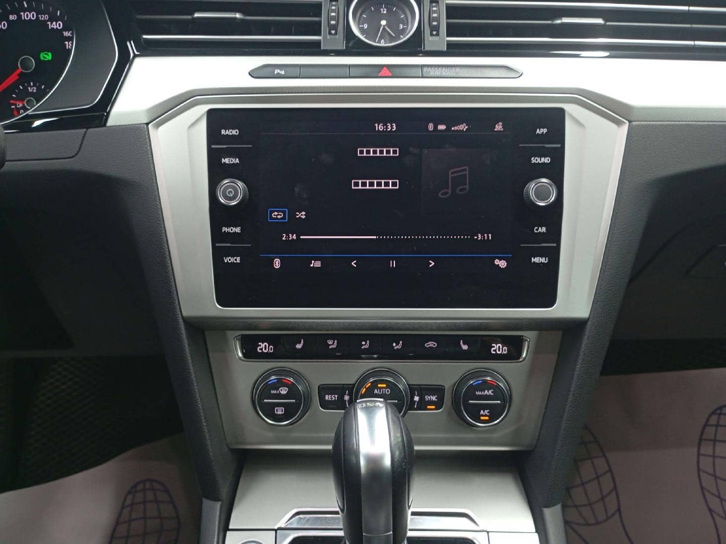 Volkswagen Passat,  159 889 км, 2018 года в лизинг
