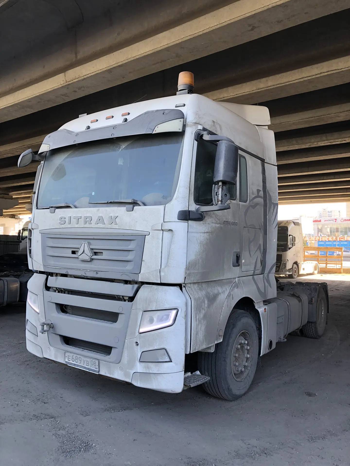 Sitrak C7H 4x2 ZZ4186V361HE,  397 475 км, 2023 года в лизинг
