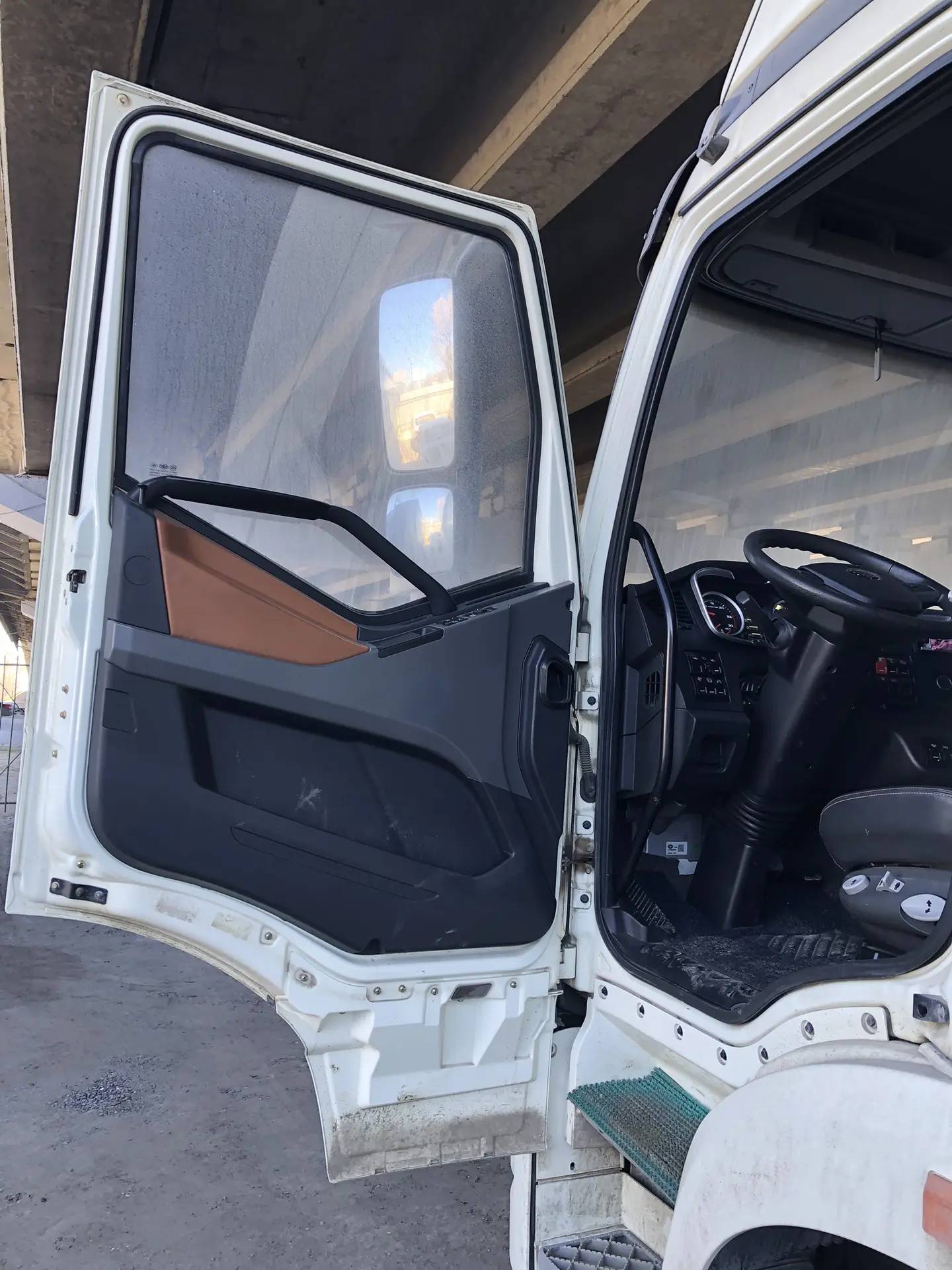 FAW CA4180P66K25E5 4x2,  149 594 км, 2023 года в лизинг