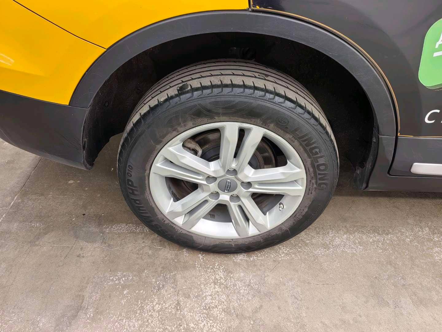Geely Atlas Pro,  227 366 км, 2023 года в лизинг