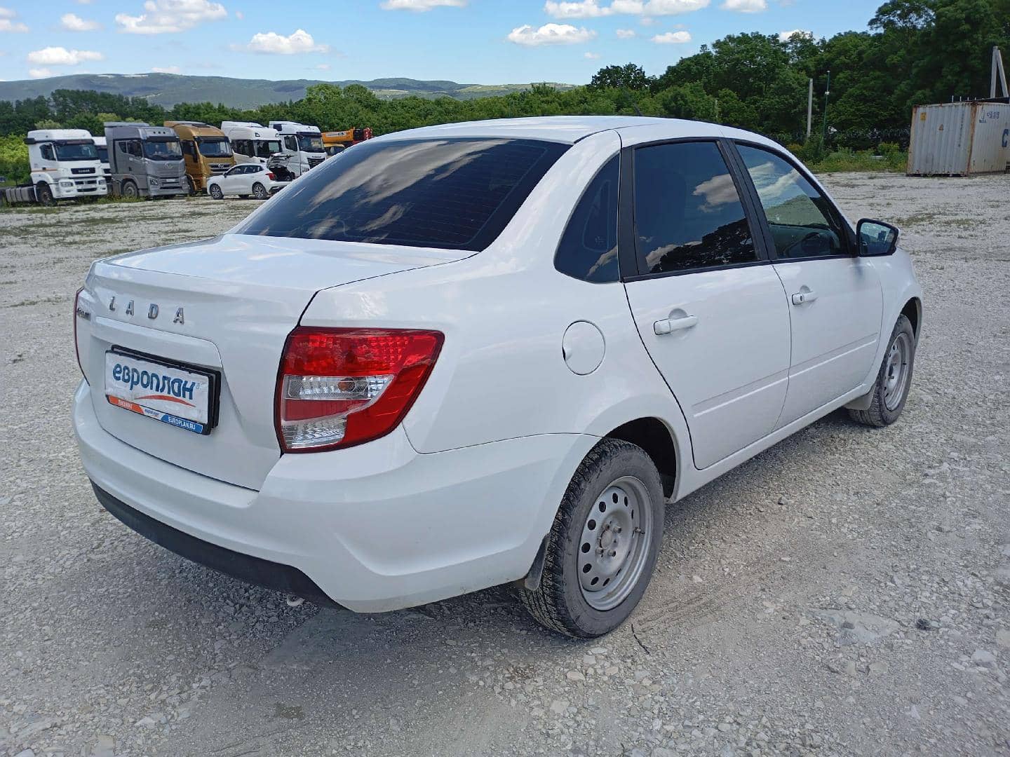 Lada Granta седан,  33 088 км, 2024 года в лизинг