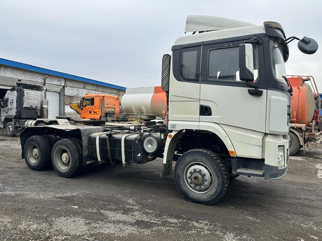Shacman SX42586W385C,  88 877 км, 2022 года в лизинг