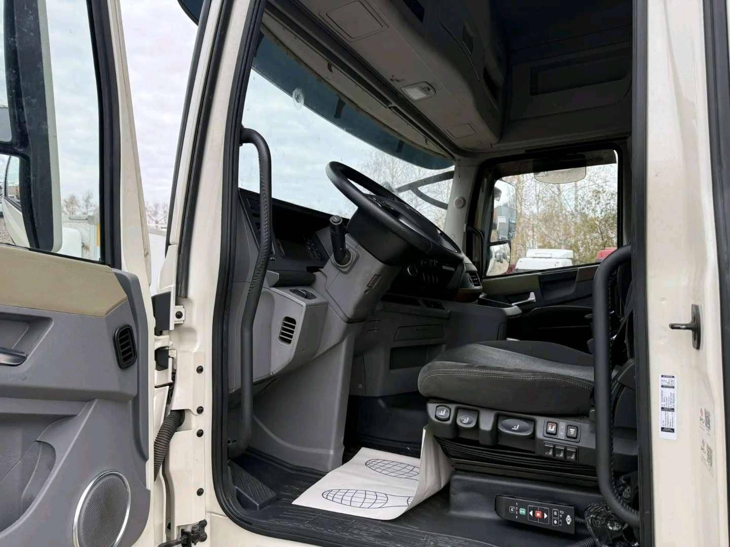 DongFeng DFH4271 6x4,  366 544 км, 2023 года в лизинг