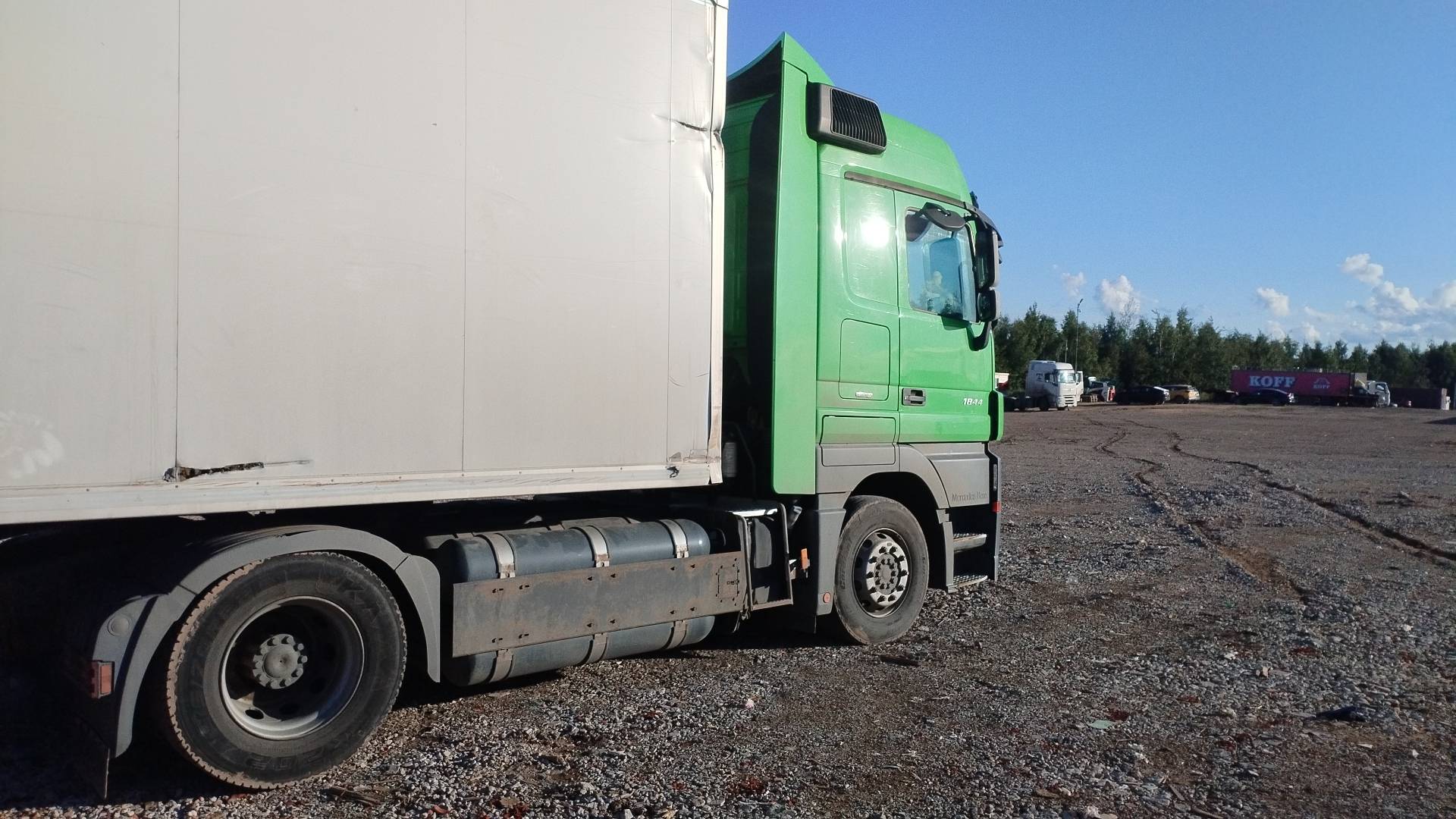 Mercedes-Benz Actros 3 1844 LS 4x2 (L),  205 227 км, 2017 года в лизинг