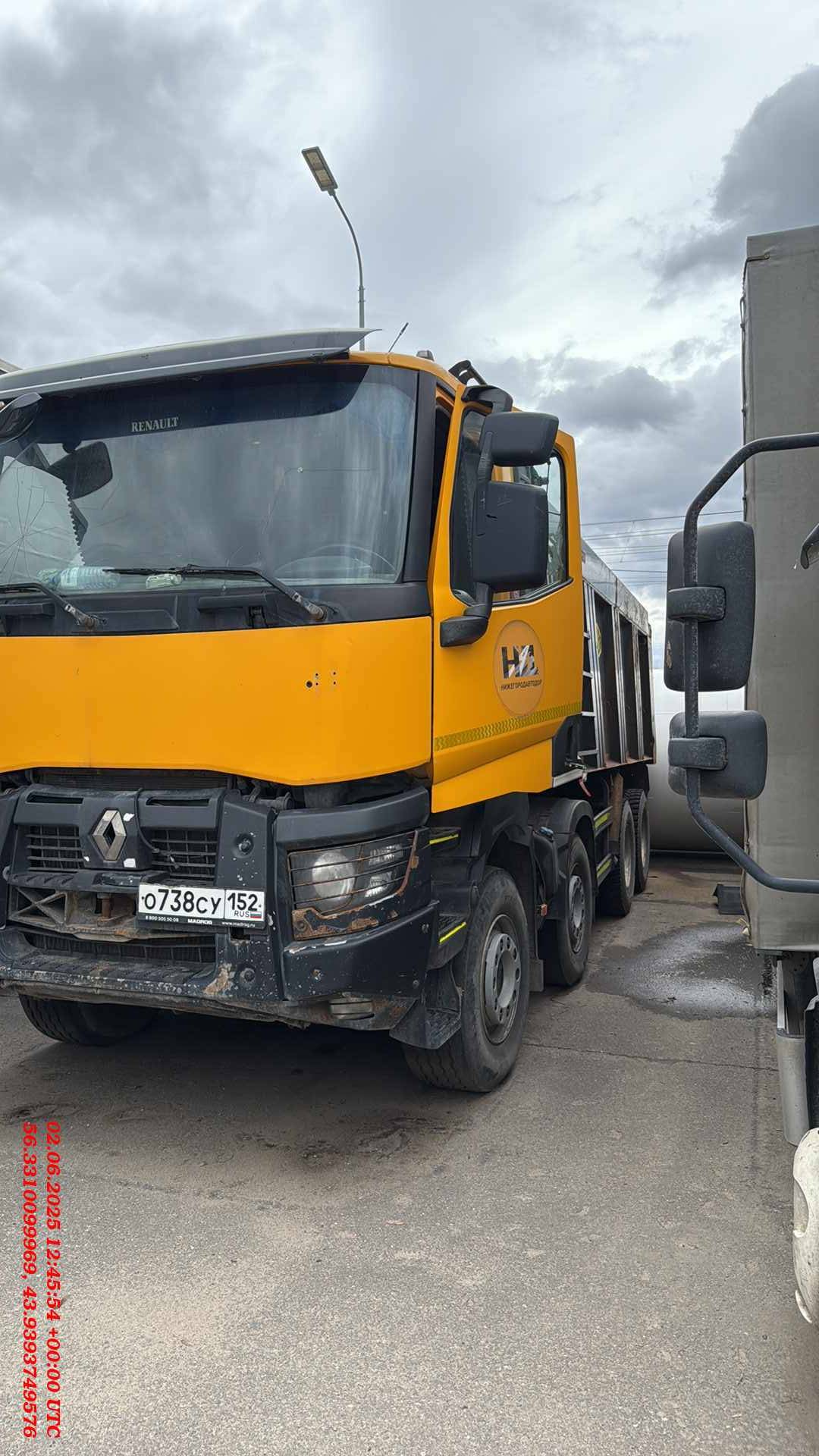 Renault К 440 8X4 (Day cab)