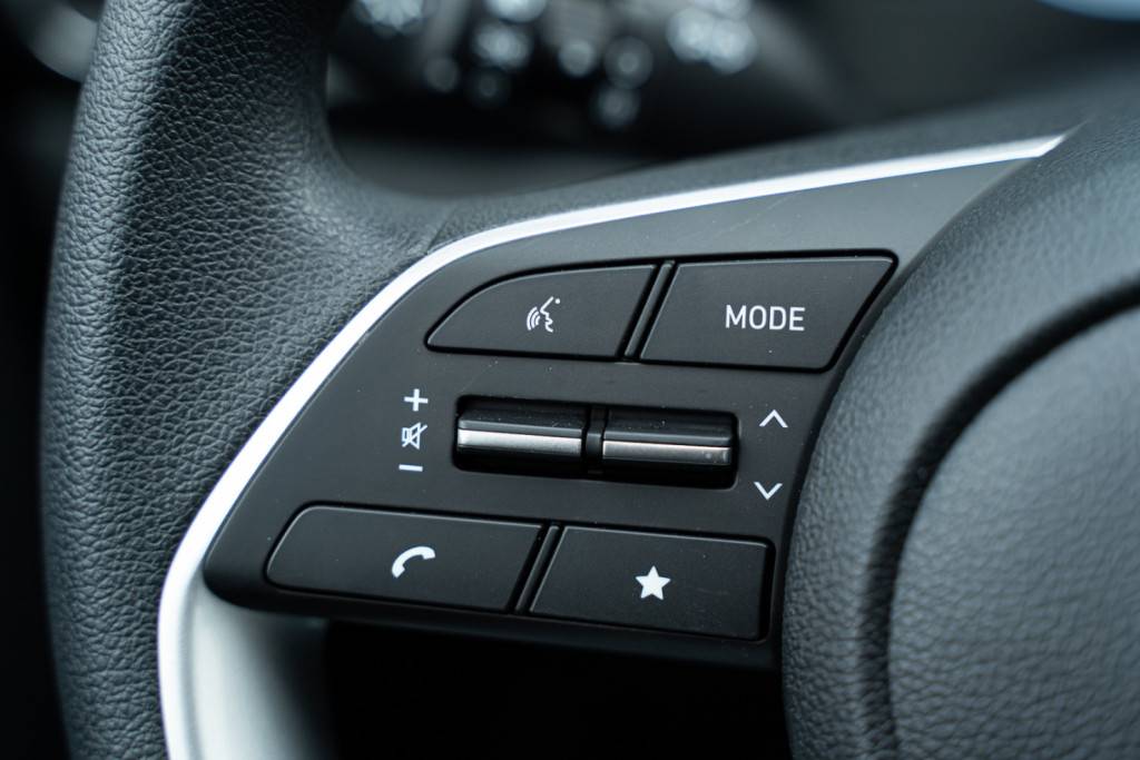 Solaris HC Prime 1.6 6AT 2WD