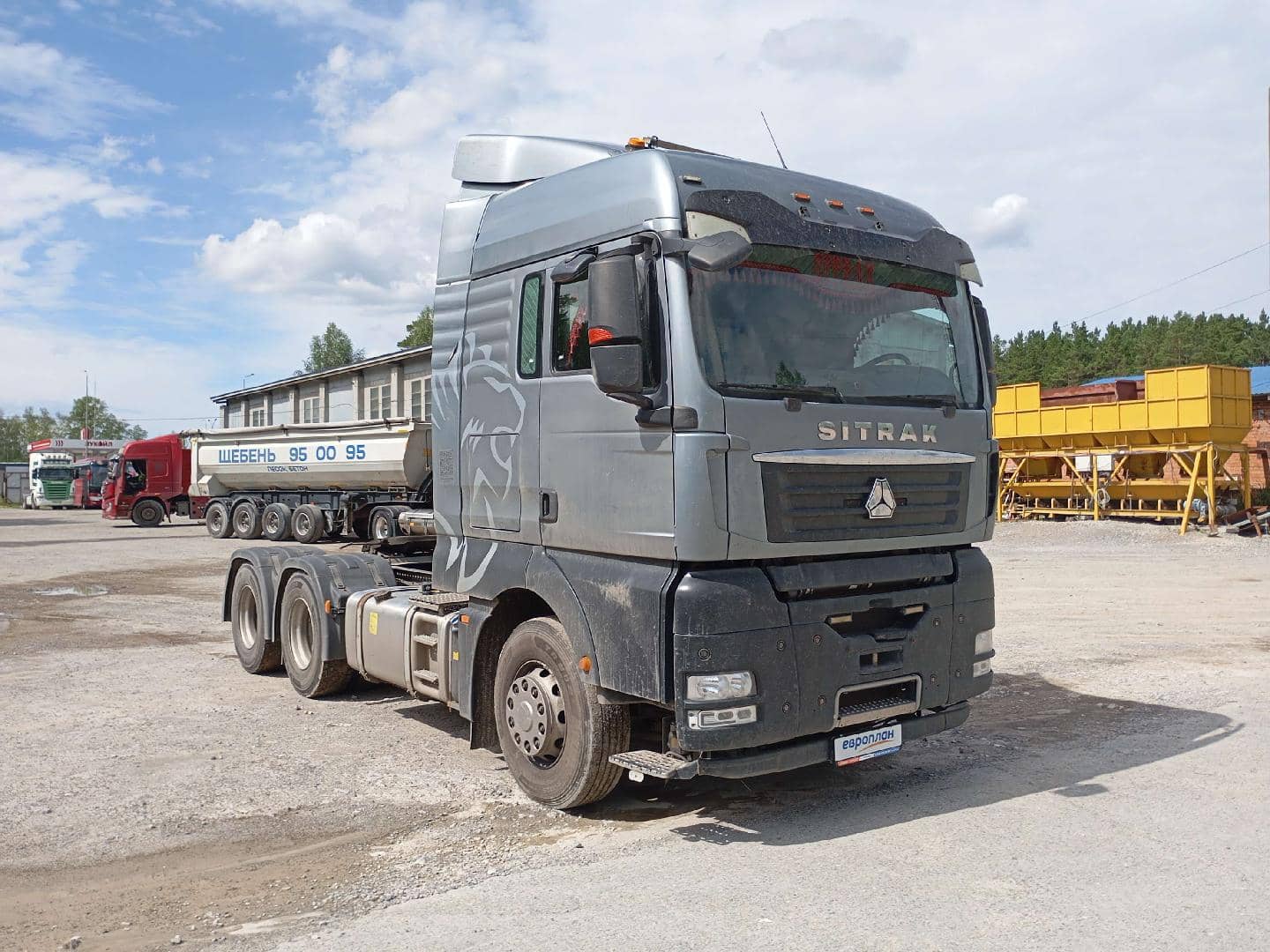 Sitrak С7Н 6×4 ZZ4256V364HE,  182 834 км, 2023 года в лизинг