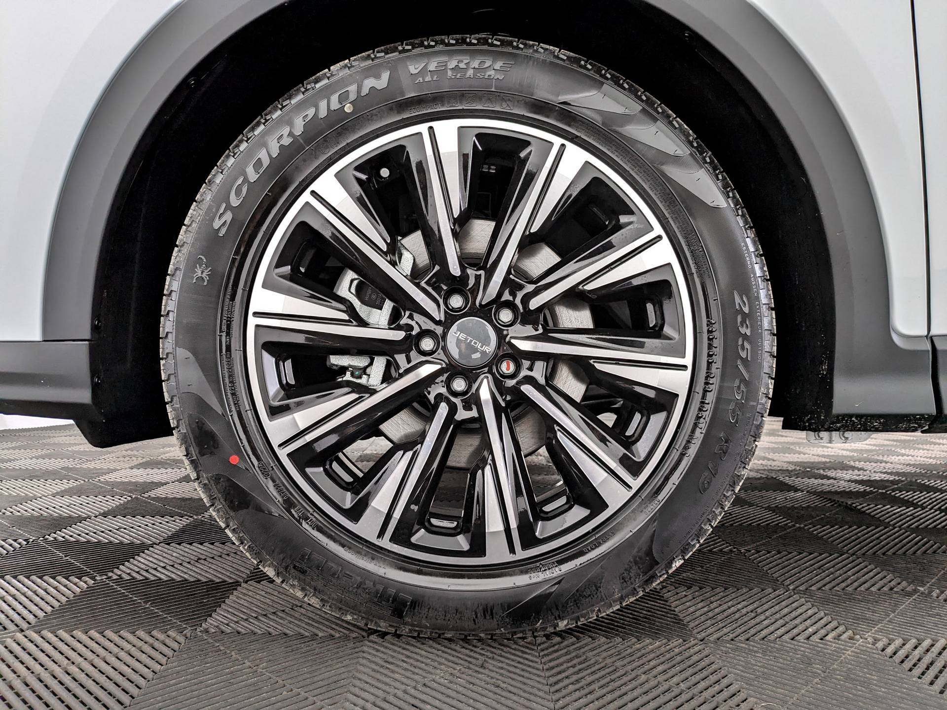 Jetour X70 Plus 1.6TGDI-7DCT Luxury