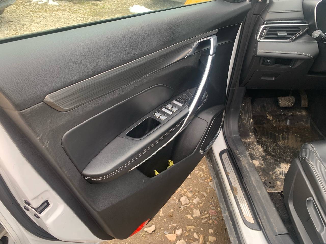 Geely Atlas Pro,  153 038 км, 2023 года