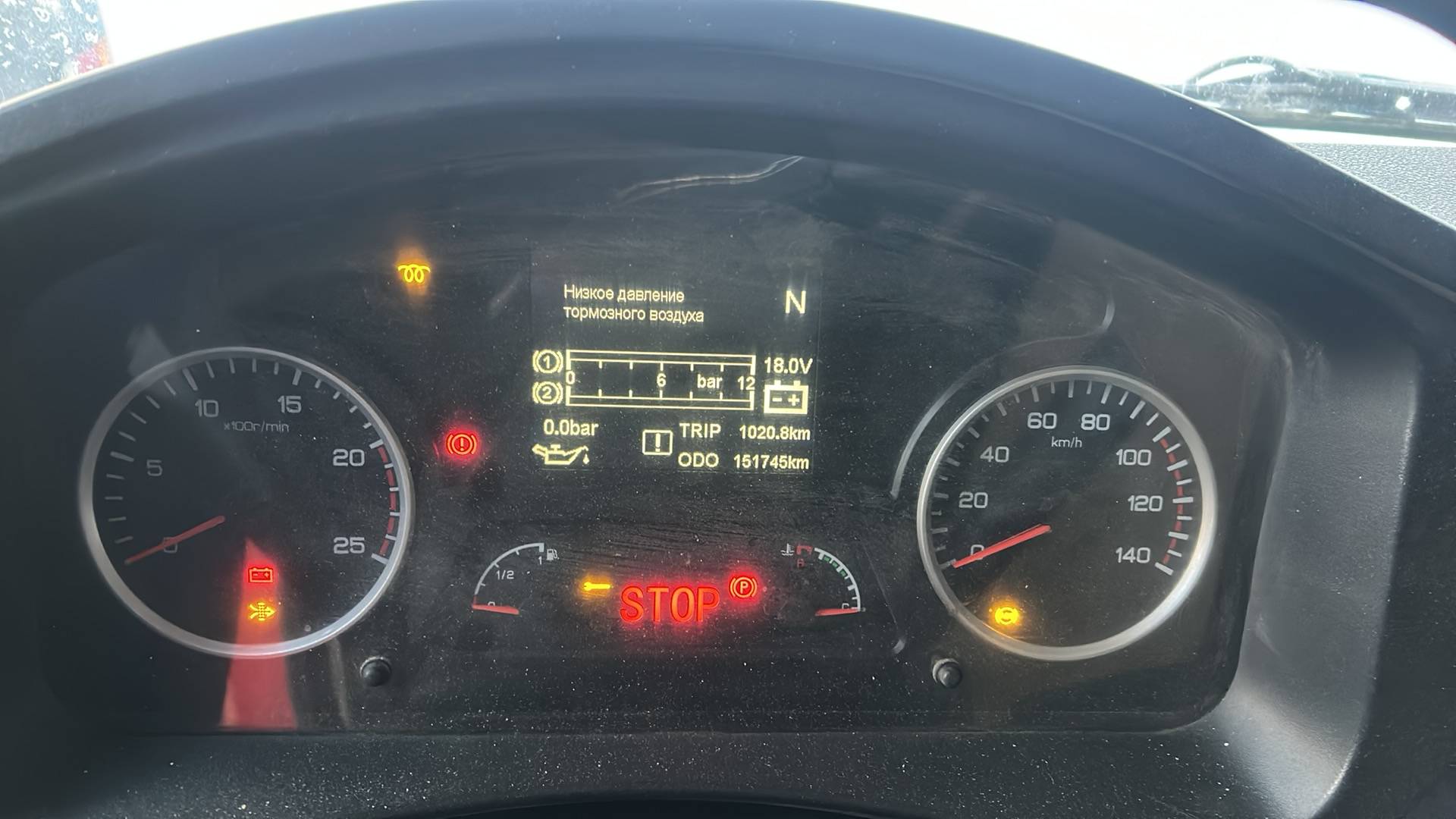 Shacman SX33186W366C,  151 745 км, 2022 года в лизинг