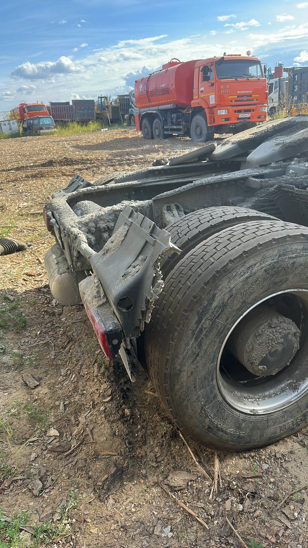 Sitrak С7Н 6×4 ZZ4256V364HE,  1 км, 2024 года в лизинг