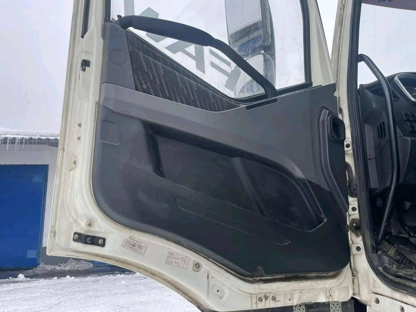 FAW CA3250P66K24T1E5 6х4,  109 492 км, 2024 года в лизинг