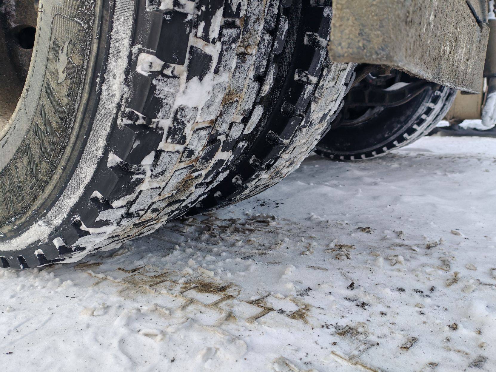 Shacman SX4188YY381,  321 273 км, 2023 года в лизинг