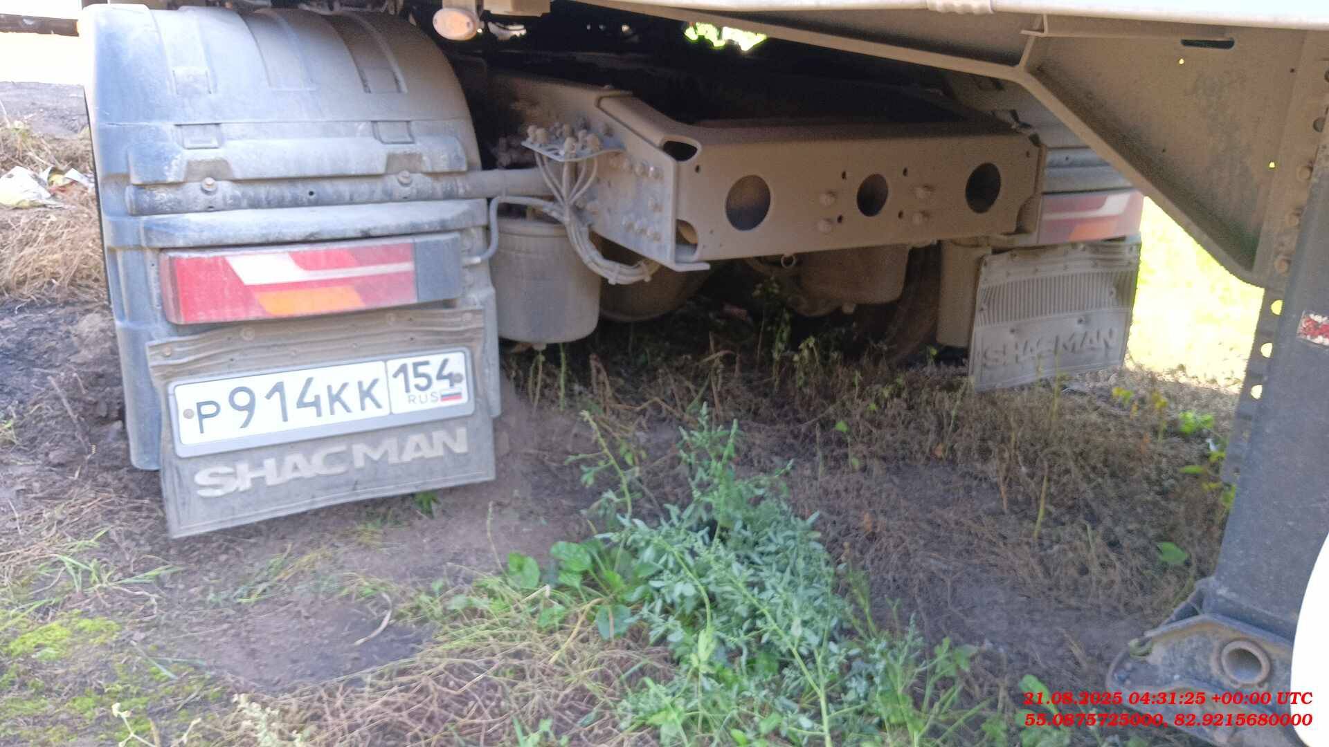 Shacman SX4188YY381,  214 520 км, 2023 года в лизинг