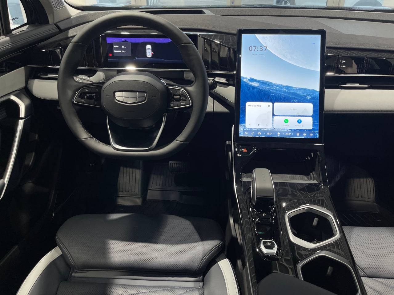 Geely Atlas Флагман 2.0Т АТ полный привод