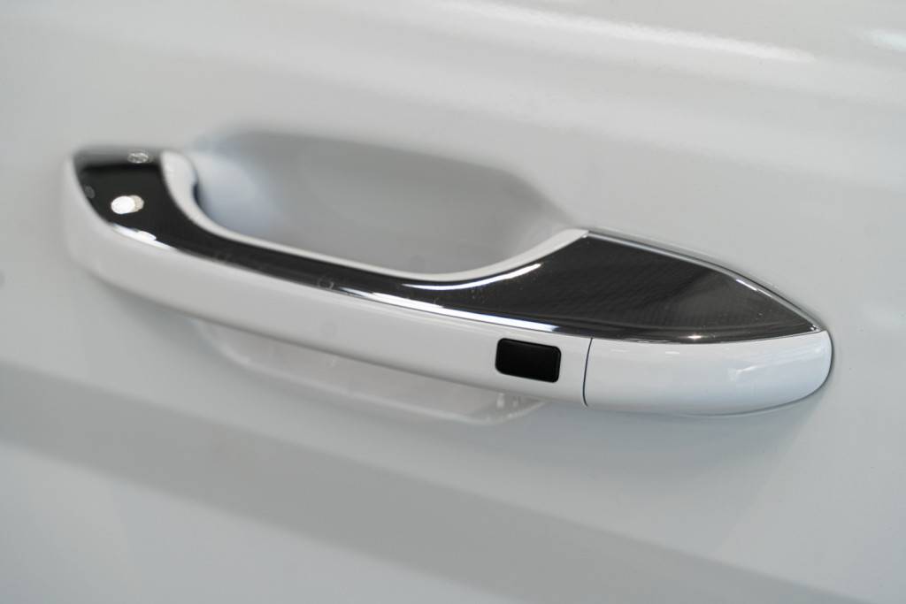 Solaris HC Prime 1.6 6AT 2WD